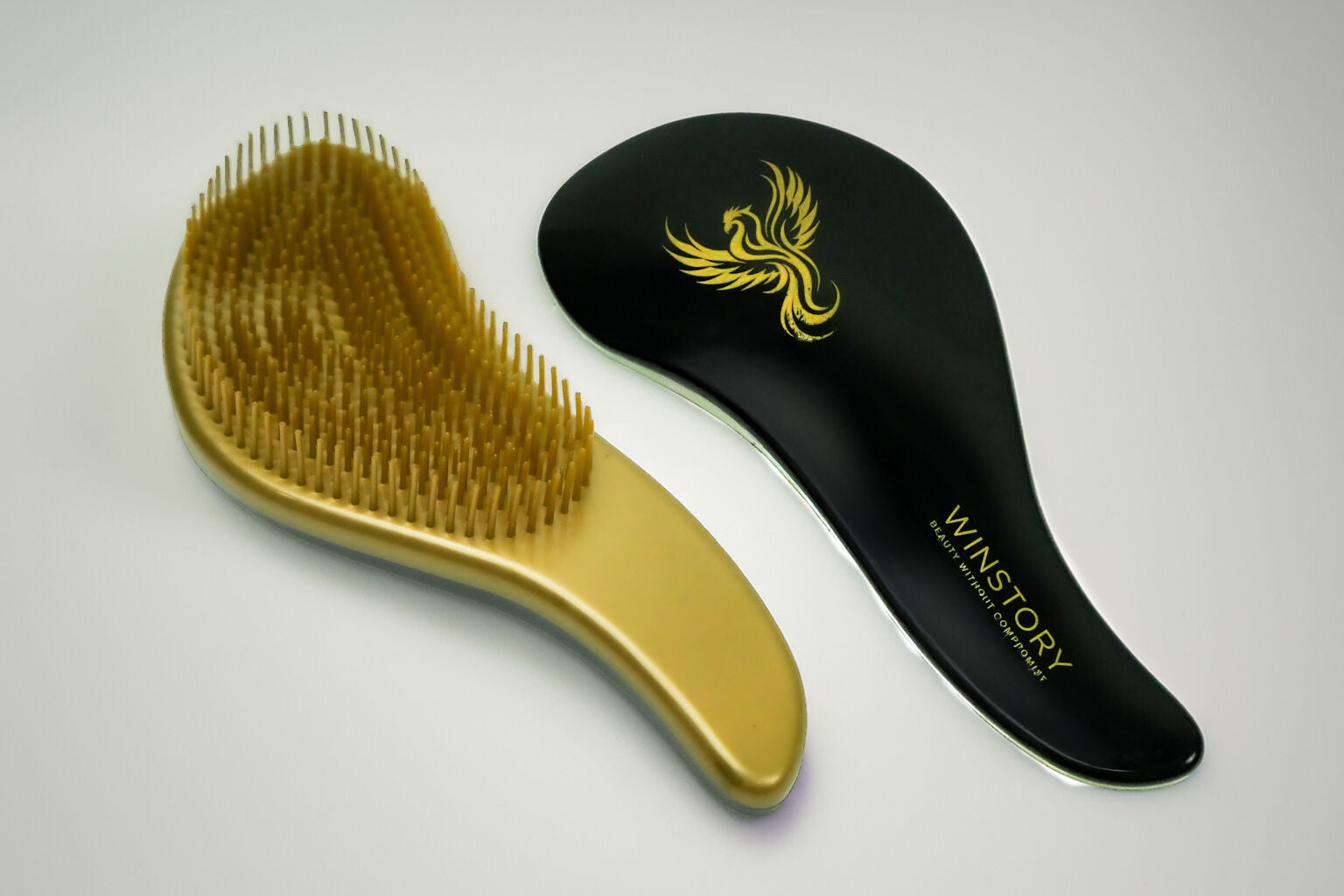Palm Detangling Brush Winstory – perie palma cu peri flexibili pentru descurcarea delicata a parului umed