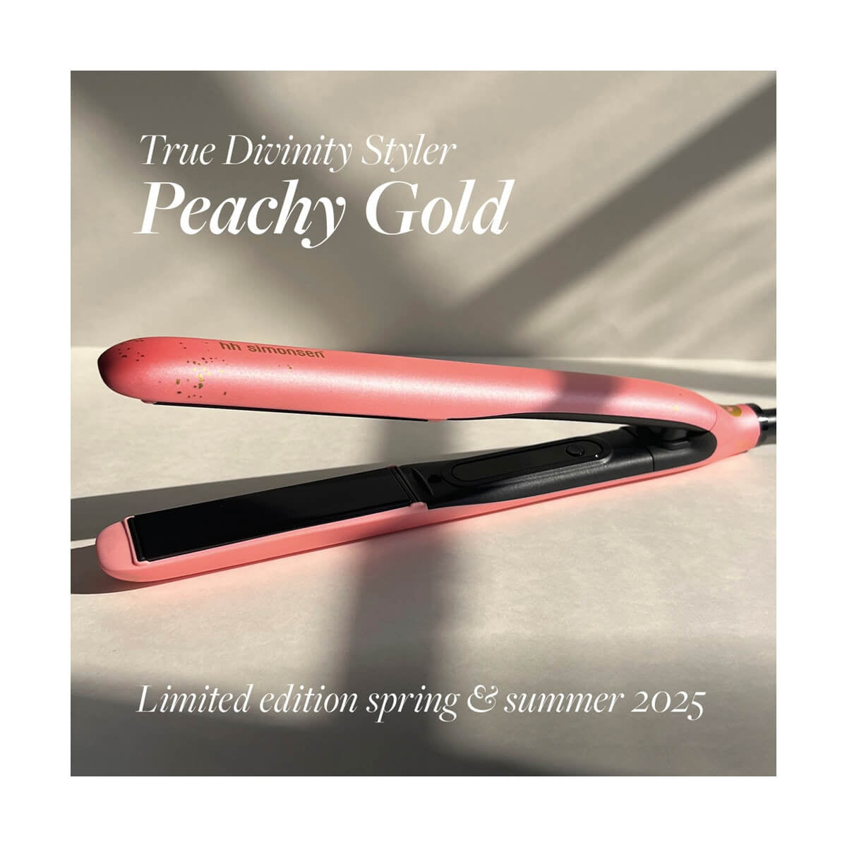 Placa profesionala pt indreptate parul True divinity MK2 Peachy Gold + perie Gloss Brush