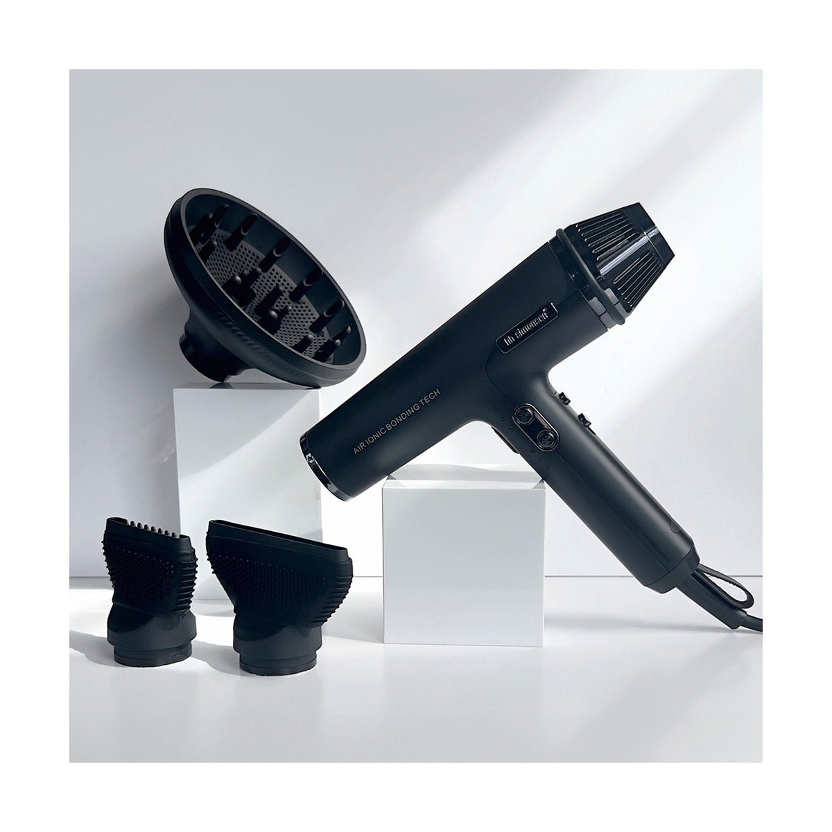 Uscator NANO IONIC HH SIMONSEN - foarte usor - RUTINA.roUscator NANO IONIC HH SIMONSEN - foarte usorRUTINA.roRUTINA.ro